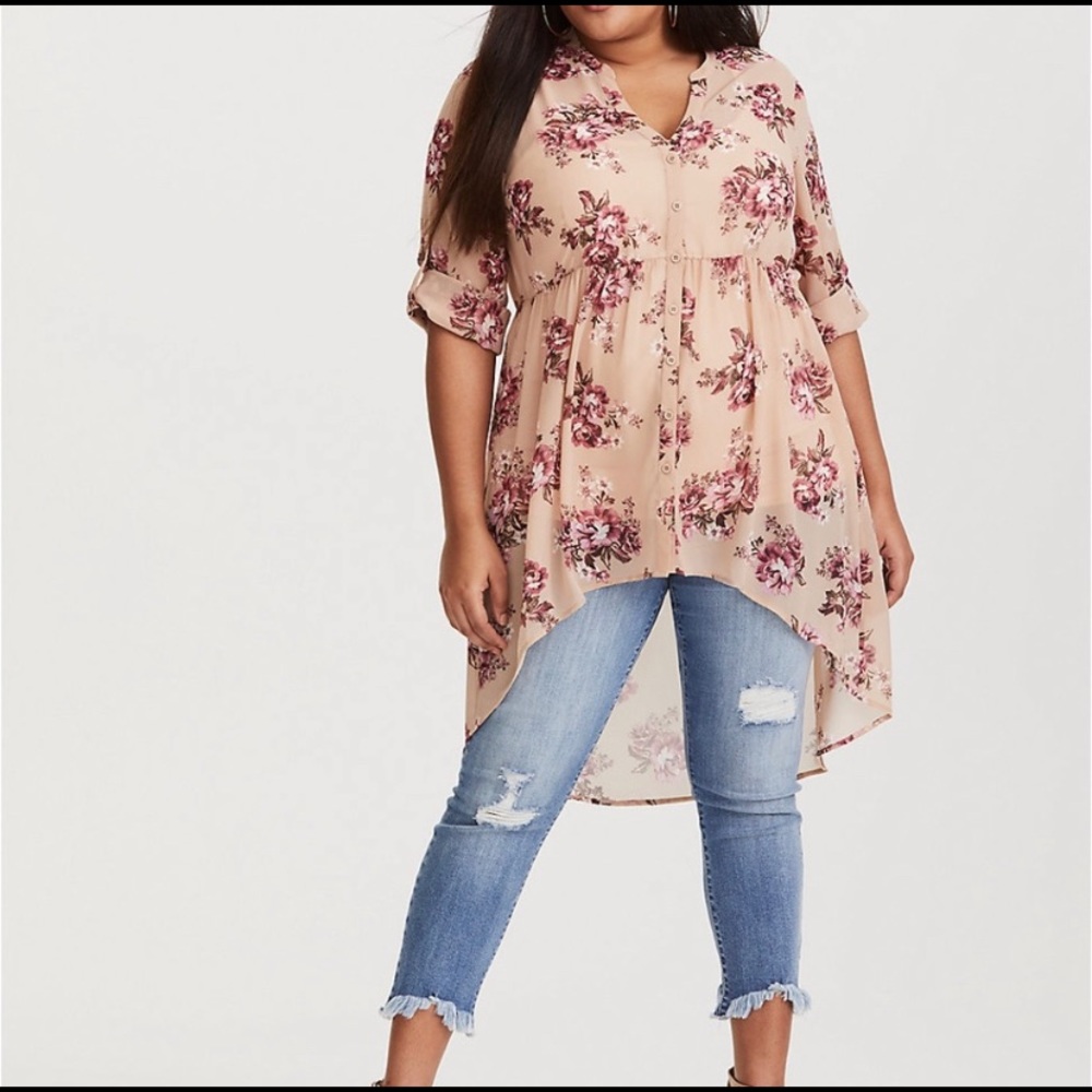 LEXIE - BLUSH FLORAL HI-LO CHIFFON TUNIC- it’s a lot more blush in person